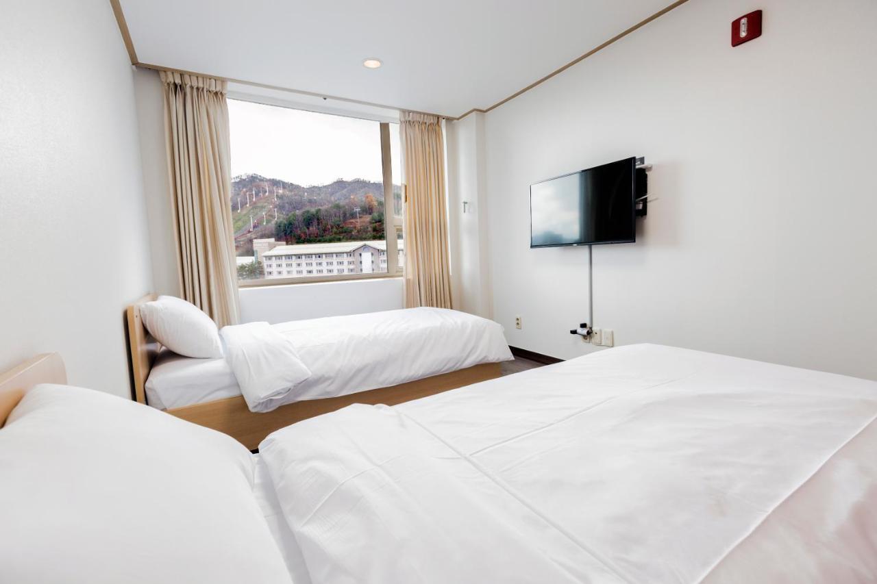 The White View Hotel Pyeongchang Exterior foto